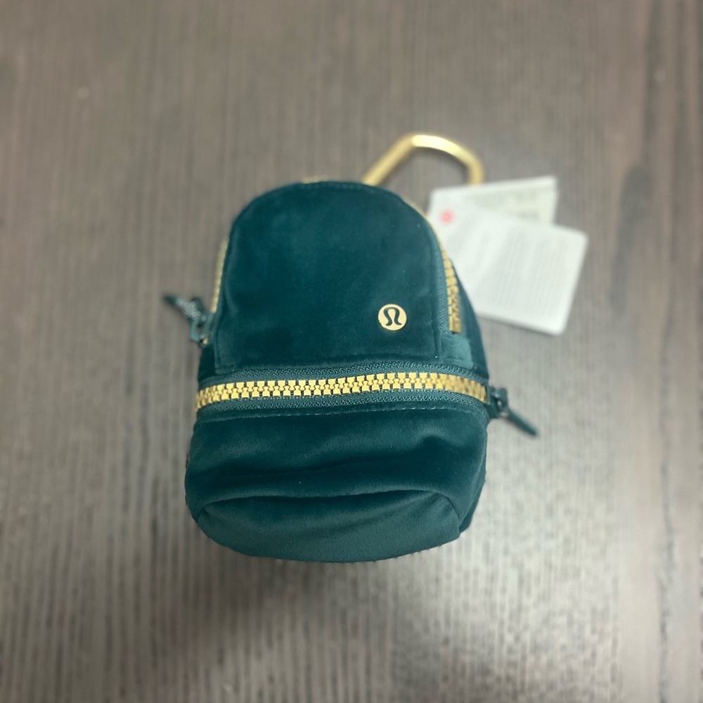 Lululemon Athletica Teal Pouch with Gold Zipper velour